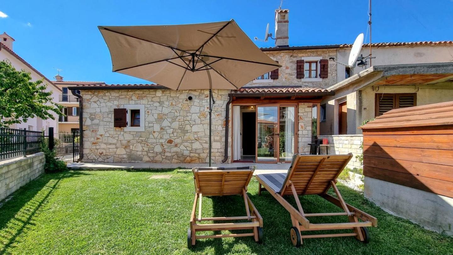 Ariana Villa Novigrad  Exterior photo